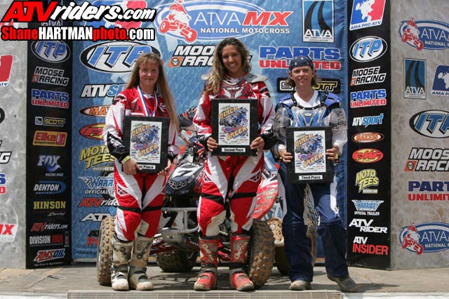 2007-05-women-atv-podium