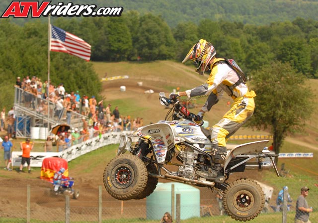 2007-11-chris-bithell-jump