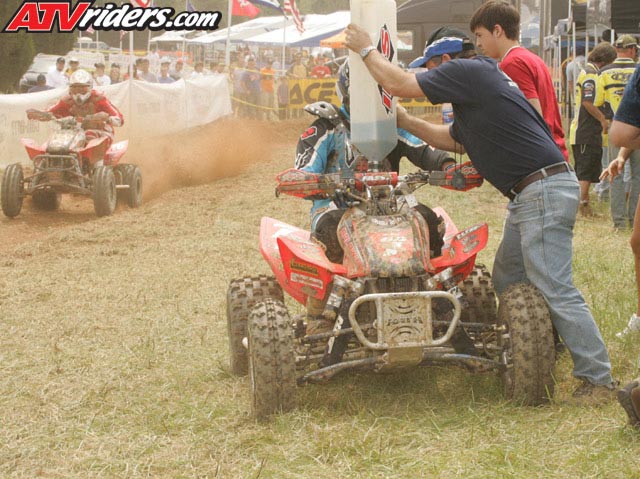 2007-04-adam-mcgill-pit-stop