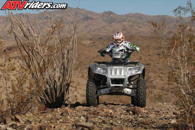 arctic-cat-atv-700-18