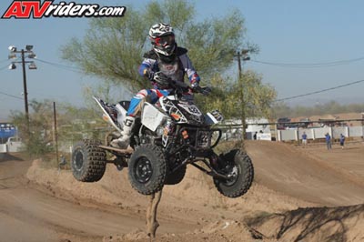 QUAD8200