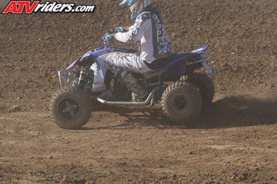 QUAD8208