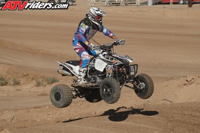 QUAD8212