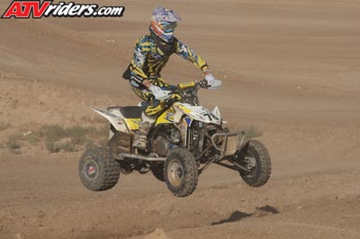 QUAD8215