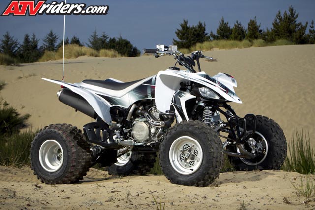 2012_YAM_YFZ450_ACP_17709